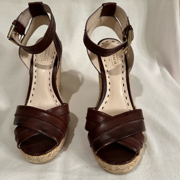 COACH Wedge Sandals in Chocolate Brown size 8 New - Picture 3 of 8